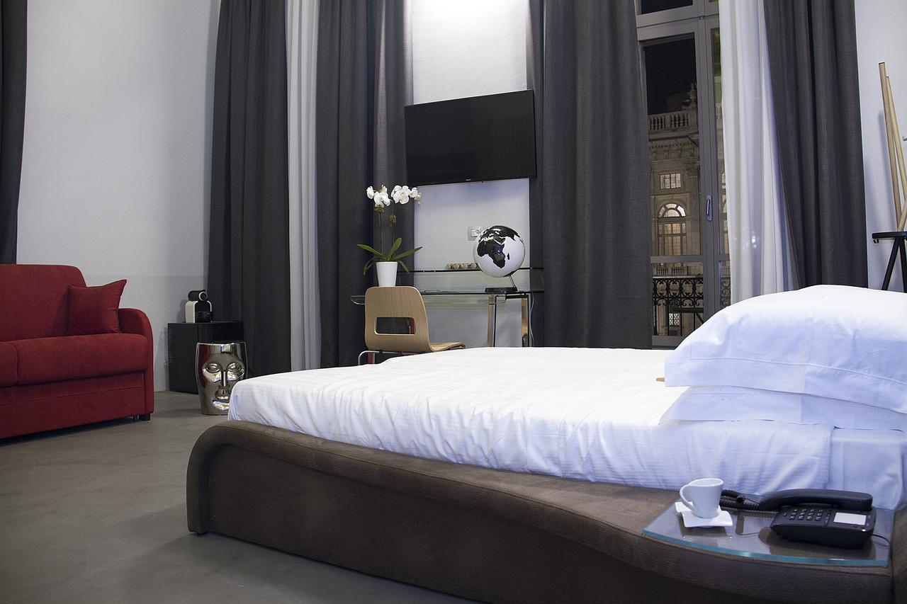 Piazza Castello Aparthotel 3*